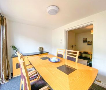 4 bedroom semi-detached house to rent - Photo 3