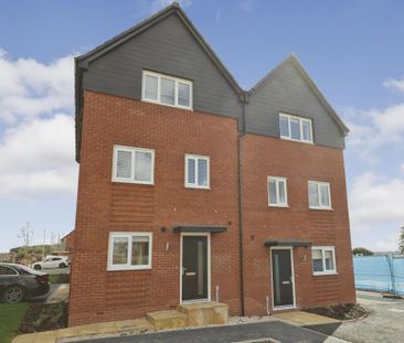 3 bedroom semi-detached house to rent - Photo 5