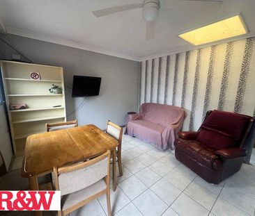 FULLY FURNISHED GRANNY FLAT !!! - Photo 3