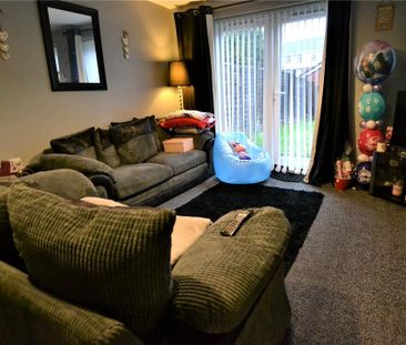 2 bedroom end of terrace house to rent - Photo 1