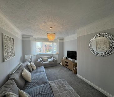 3 bedroom House To Let - Photo 4