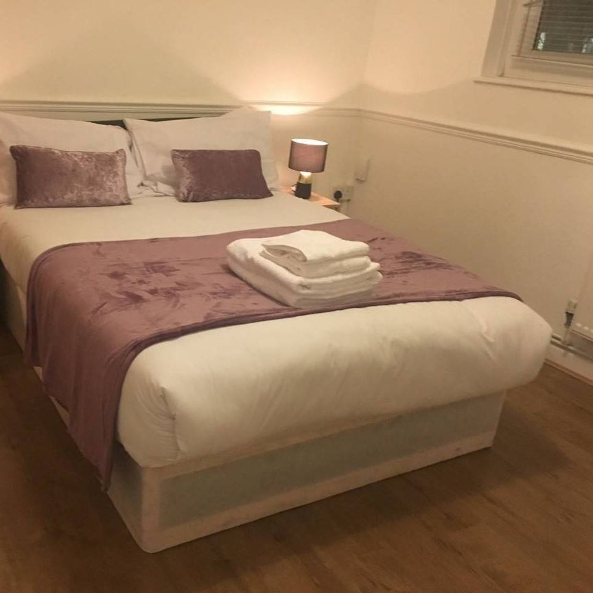 2 bedroom flat for rent - Photo 1