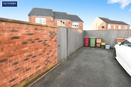 2 bedroom House To Let Total Size: 613 SQ FT - Photo 3