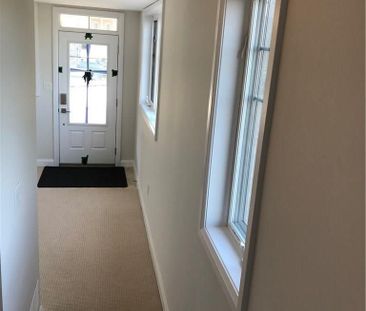 For Lease - 1169 Garner Road Unit# 38, Hamilton, Ontario - Photo 3