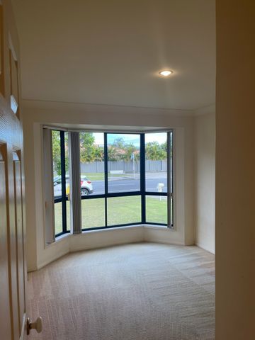 Family Home in the Heart of Bongaree - Photo 3