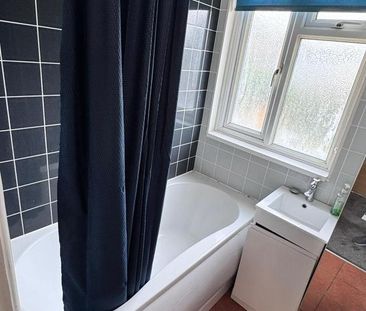3 bedroom detached house to rent - Photo 6