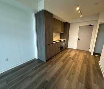 For Lease - 8 Interchange Way Unit# 5203, Vaughan, Ontario - Photo 6
