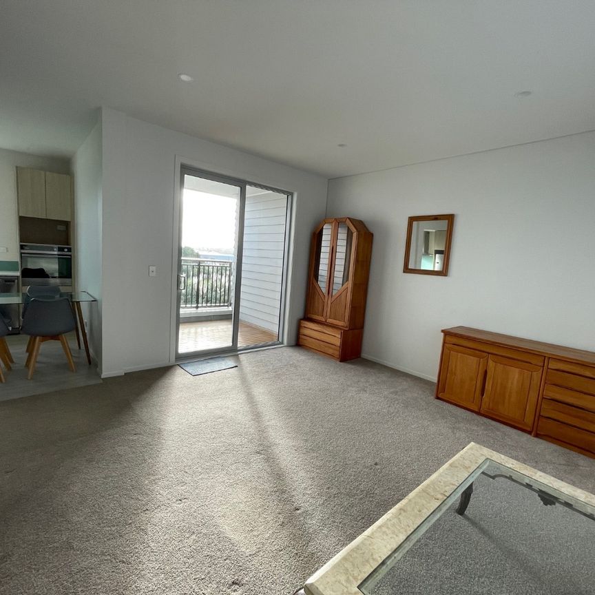 Modern Townhouse - Photo 1