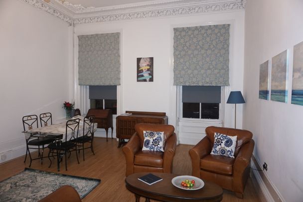 2 Bed Flat, Crown Circus, G12 - Photo 1