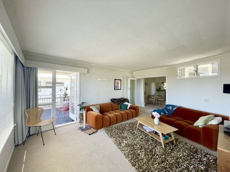 3-Bedroom Home with Ocean Views - Photo 2