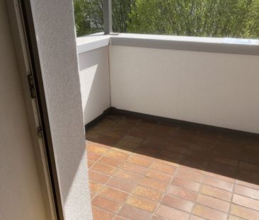 Helle 3-Zimmer-Wohnung mit Balkon und Parkplatz in Linz/Oed – sofor... - Photo 4