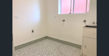 Extra Spacious 3 Bedroom Unit - Photo 4