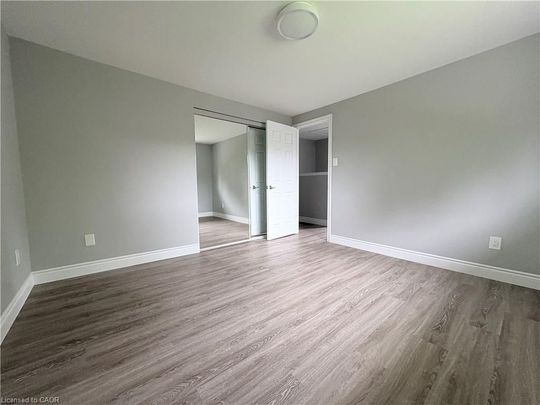 For Lease - 216 Brunswick Crescent, London North, Ontario - Photo 1