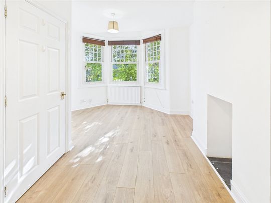 London Road, Twickenham, Twickenham, TW1 - Photo 1