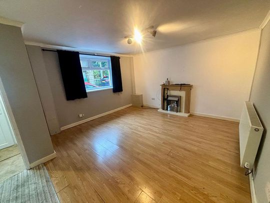 4 bedroom terraced house to rent - Photo 1