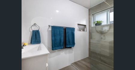 HIGHLY SOUGHT GOLF COURSE SIDE OF REDLAND BAY! - Photo 5