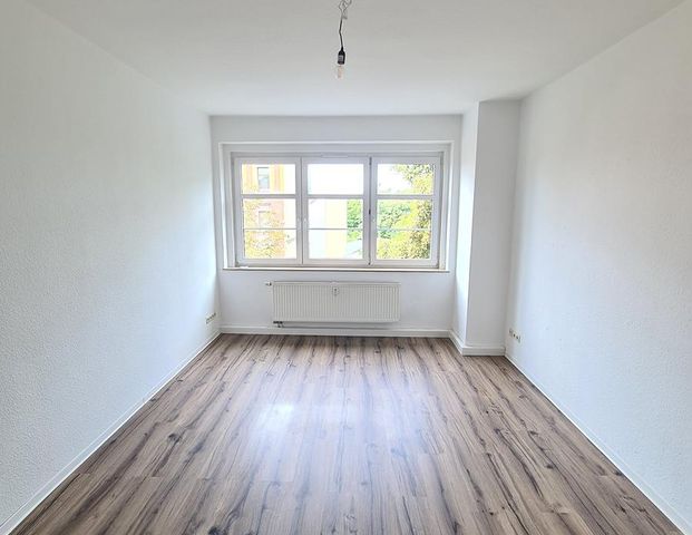 geräumige 2,5 Raum Wohnung auf Wunsch mit EBK - Foto 1