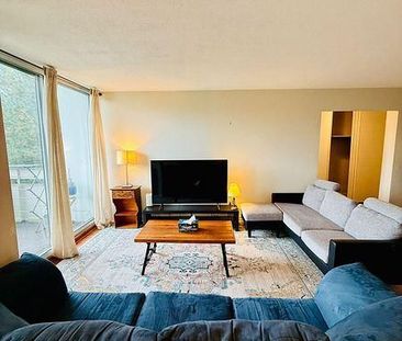 202 20 Edgecliff Golfway - Photo 6