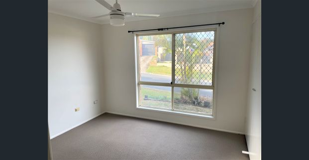 Spacious Family Home - Photo 1