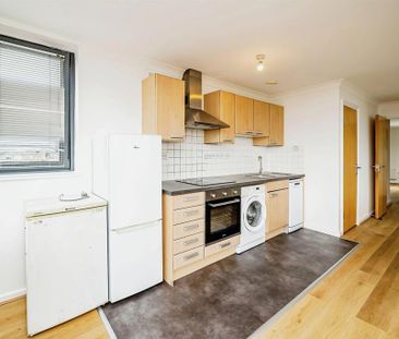 2 bedroom apartment to rent - Photo 6