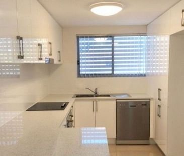 Level 2, 29/31 Selborne Street, Mount Gravatt QLD 4122 - House For ... - Photo 2