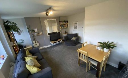 2 Bed Flat, Melmerby Court, M5 - Photo 2