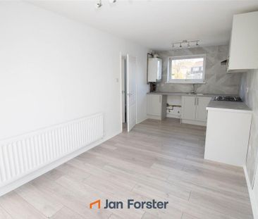 3 bedroom end of terrace house to rent - Photo 5