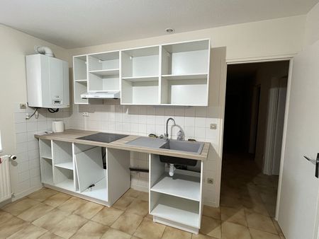 Location Appartement 5 pièces 89m² - Photo 3