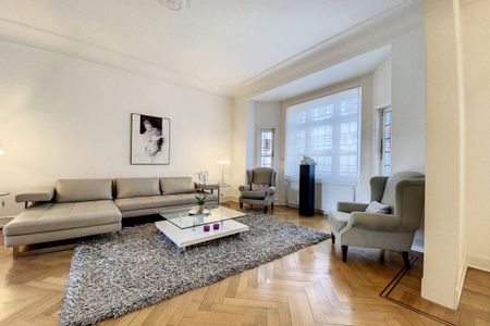 Luxueux appartement 2 chbr meublé proche du Cinquantenaire. - Photo 3