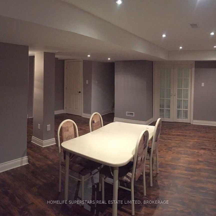 For Lease - 7 Bramtrail Gate, Brampton, Ontario - Photo 1