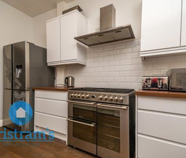 5 bed Semi-Detached House for Rent - Photo 3