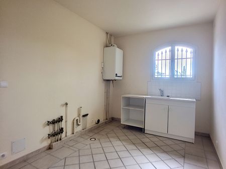 MAISON RECENTE VILLENEUVE LES AVIGNON - 5 pièce(s) - 150 m2, - Photo 3