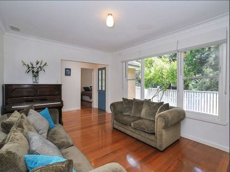 8 Tynong Street, Croydon, VIC 3136 - Photo 4