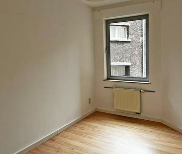 Instapklaar appartement met 2 slaapkamer en terras op Zuid - Photo 1