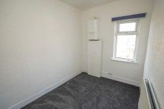 3 bed House - Terraced for Rent - Photo 3