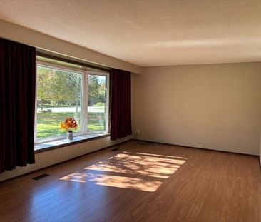 For Lease - 320 Myrtle Road, Whitby, Ontario - Photo 5