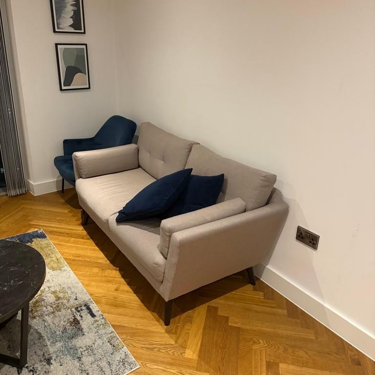 2 bedroom property to rent - Photo 1