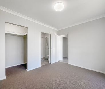 Spacious Family Home - Photo 4