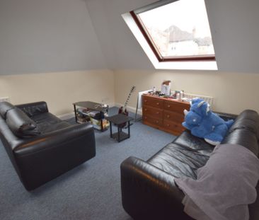 3 Bedroom Flat To Rent in Westbourne - £1,718 pcm Tenancy Info - Photo 5