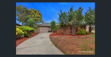 Your Perfect Family Nest: 4 Bedrooms, 2 Bathrooms, and Gragae Space - Photo 5