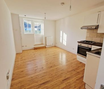 1 Bed Flat, Gleneagle Road, SW16 - Photo 3