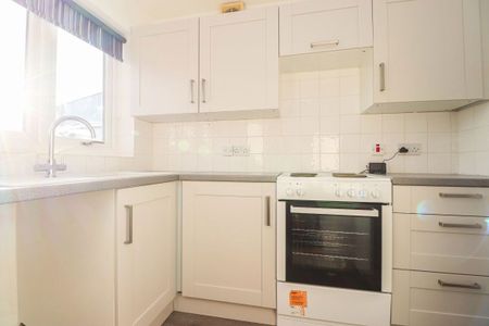 Semi Detached in Etterby Park, Carlisle - Photo 4