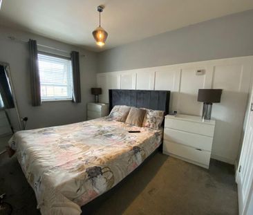 3 bedroom semi-detached house to rent - Photo 3