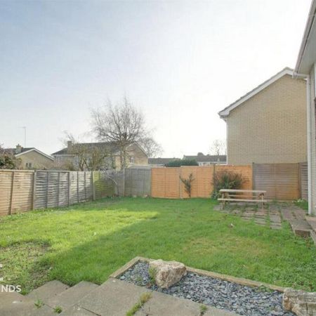 1 bedroom in a house share to rent - Photo 4