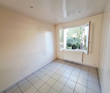 Location Maison 6 pièces 147m² LE MESNIL LE ROI 78600 - Photo 1