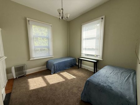 5 Bedroom Home with Sweeping Harbour Views - Photo 5