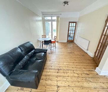 3 bedroom terraced house to rent - Photo 4
