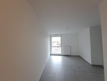 Location Appartement 1 pièce 28m² THONON LES BAINS 74200 - Photo 3