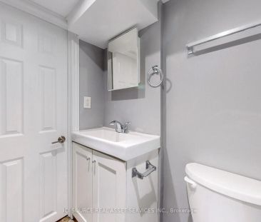 8 Davies Crescent #Lower - Photo 2