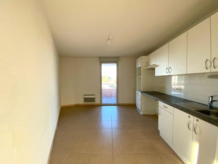 Location Appartement 4 pièces 101m² MONTPELLIER 34070 - Photo 2